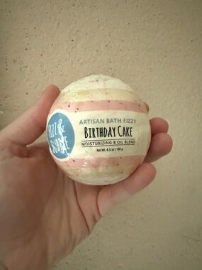 Fizz and bubble artisan bath fizz birthday cake bath bomb